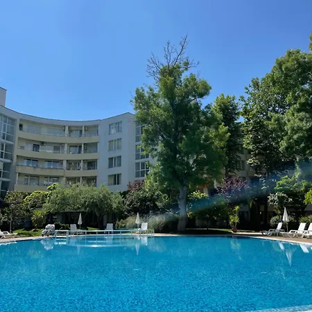 Yassen Apartment *